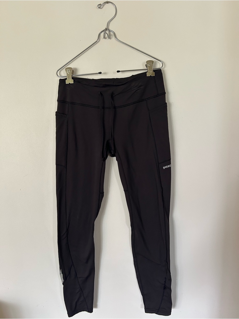 Patagonia Women's Endless Run 7/8 Running Tights Black Small